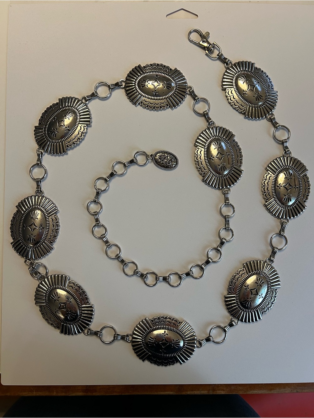 Rustic Couture Etched Oval Concho Link Chain Belt - Picture 2 of 6